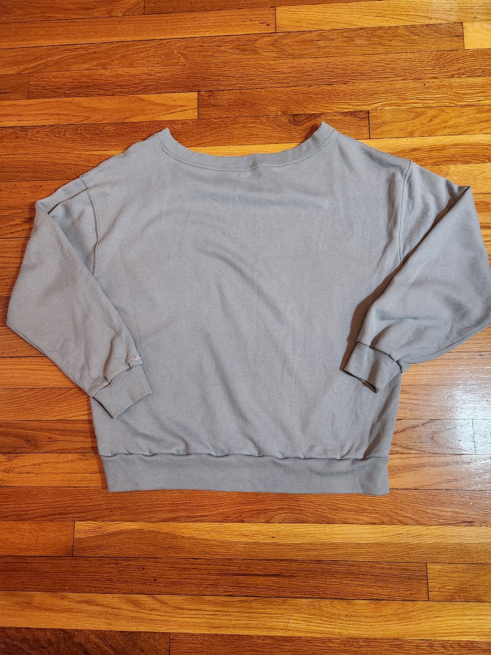 Hollister V-Neck Pullover Sweatshirt - Light Blue / Gray - Size Small - Picture 10 of 14